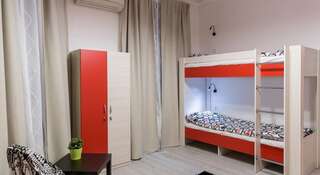 Гостиница Juicy hostel Новосибирск Кровать в общем 6-местном номере для женщин-1